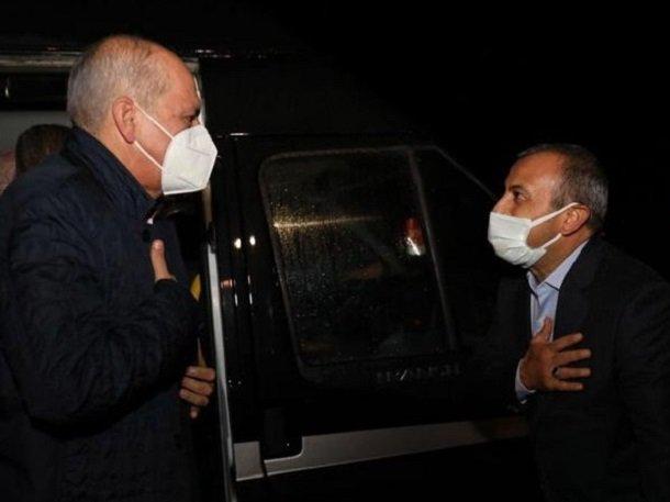 Vali'den AKP'li Kurtulmuş'a padişah karşılaması