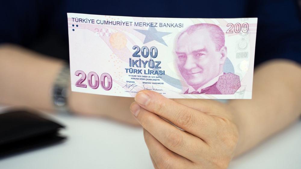 200 TL'lik banknotun hazin öyküsü: O sepet artık 880 TL'ye doluyor