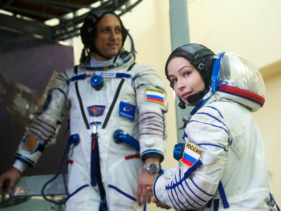 Ünlü aktrist ilk uzay filmi için Uluslararası Uzay İstasyonu'na çıkıyor