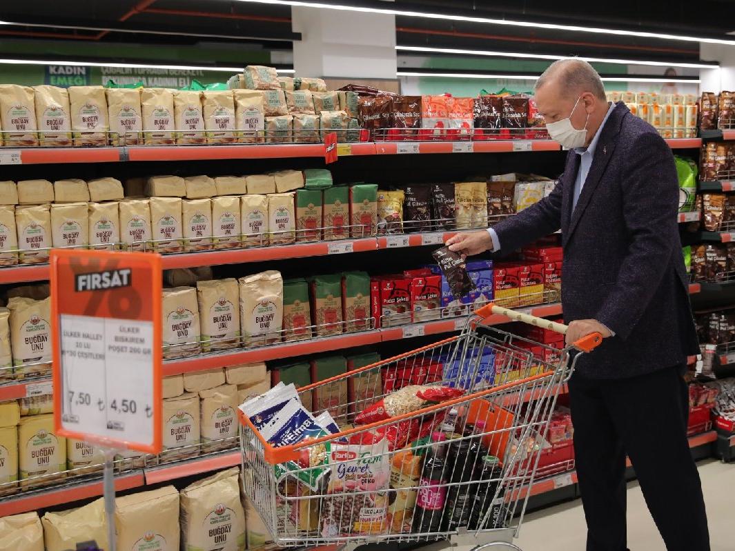 Erdoğan’ın market alışverişi ve hayat pahalılığı yabancı basının manşetinde