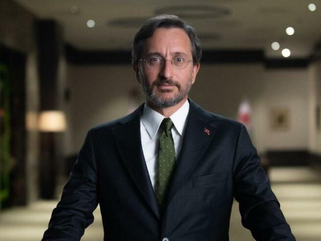 Fahrettin Altun'dan Facebook açıklaması: Yerli, milli ve güvenilir yazılımlara daha fazla yönelmeliyiz