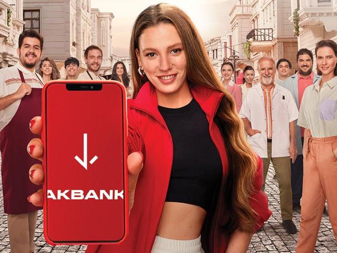 Serenay Sarıkaya Akbank'ın yeni reklam yüzü oldu