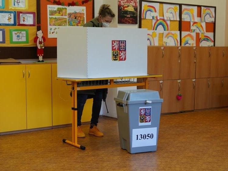 Çekya’da halk parlamento seçimleri için sandık başında