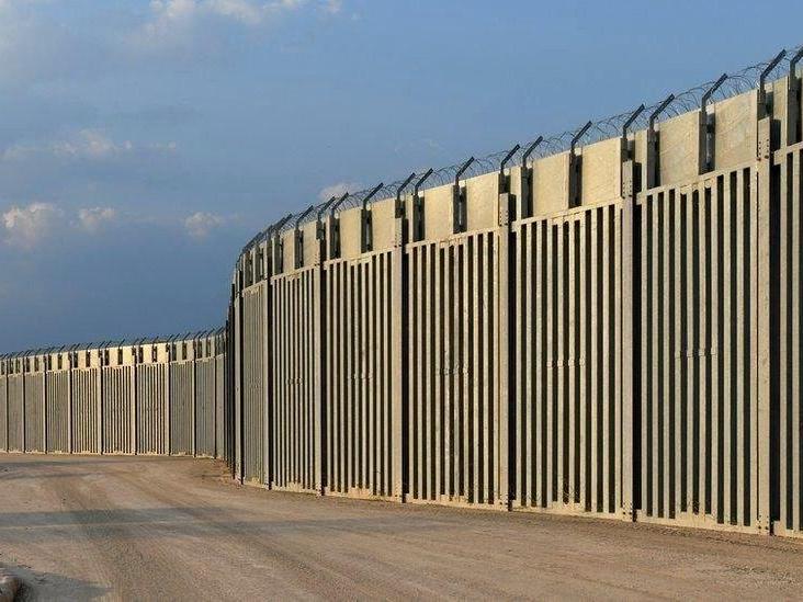 12 AB ülkesi, sınıra duvar örmek için Brüksel’den para istiyor
