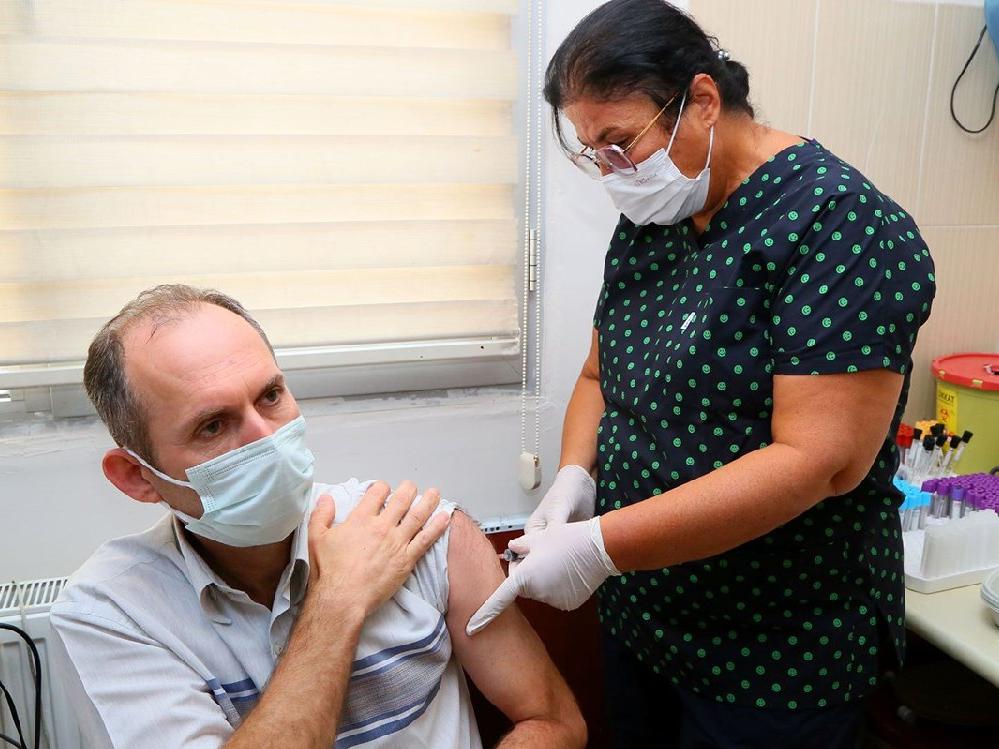 Yerli aşı 'TURKOVAC' İzmir'de ilk kez uygulandı