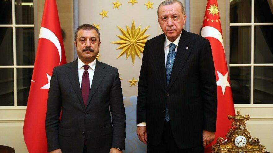 Bloomberg: Erdoğan faiz indirimine karşı olanları görevden aldı