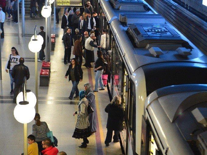 İzmir'de metro ve tramvay çalışanları greve gidiyor