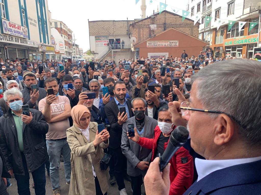 Ahmet Davutoğlu: Değişim yakın çare seçim!