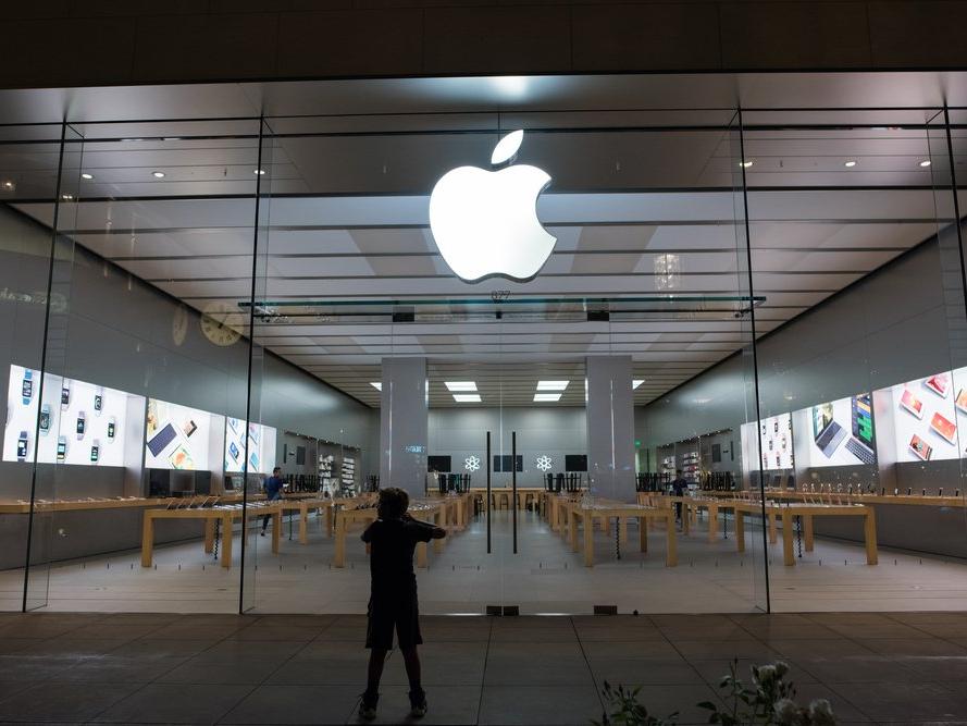 Apple, cinsiyetçiliği ve ırkçılığı ortaya çıkaran çalışanını kovdu