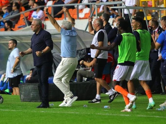 Sumudica'nın ilk maçında Yeni Malatyaspor, Adana Demirspor'u devirdi