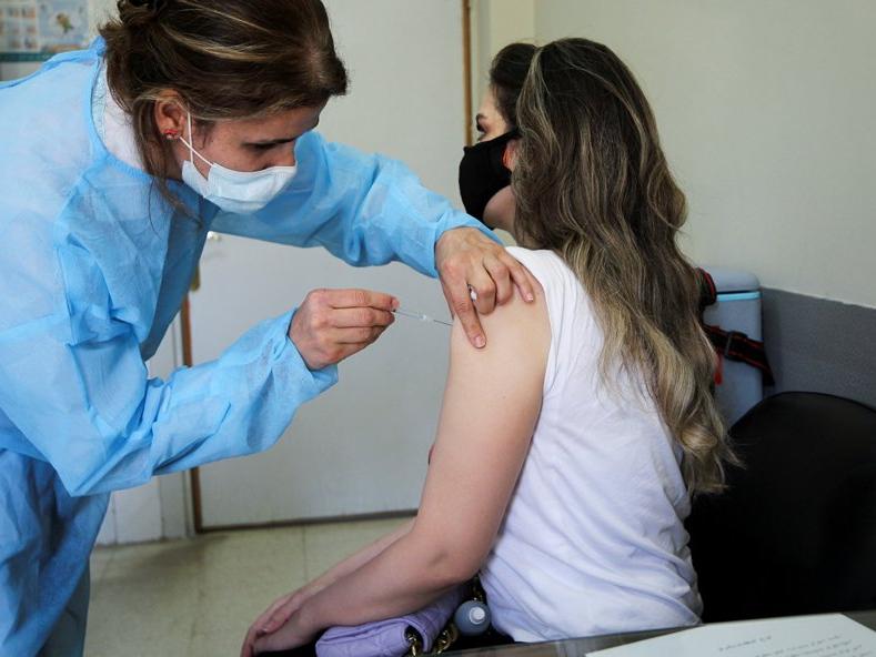 Korkutan uyarı: Yeni varyant gelirse corona virüsü aşısı bile koruyamaz