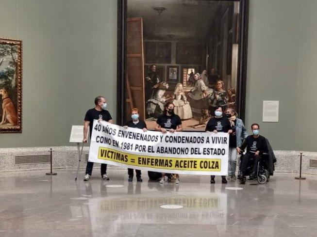 40 yıl önce gıdadan zehirlenenler İspanya'da müze işgal etti