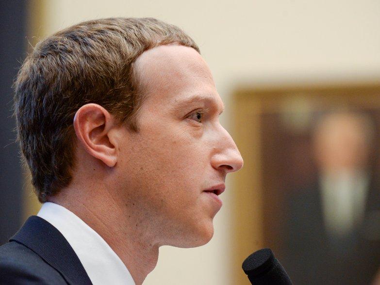 Skandallar sonrasında Facebook ismini değiştiriyor