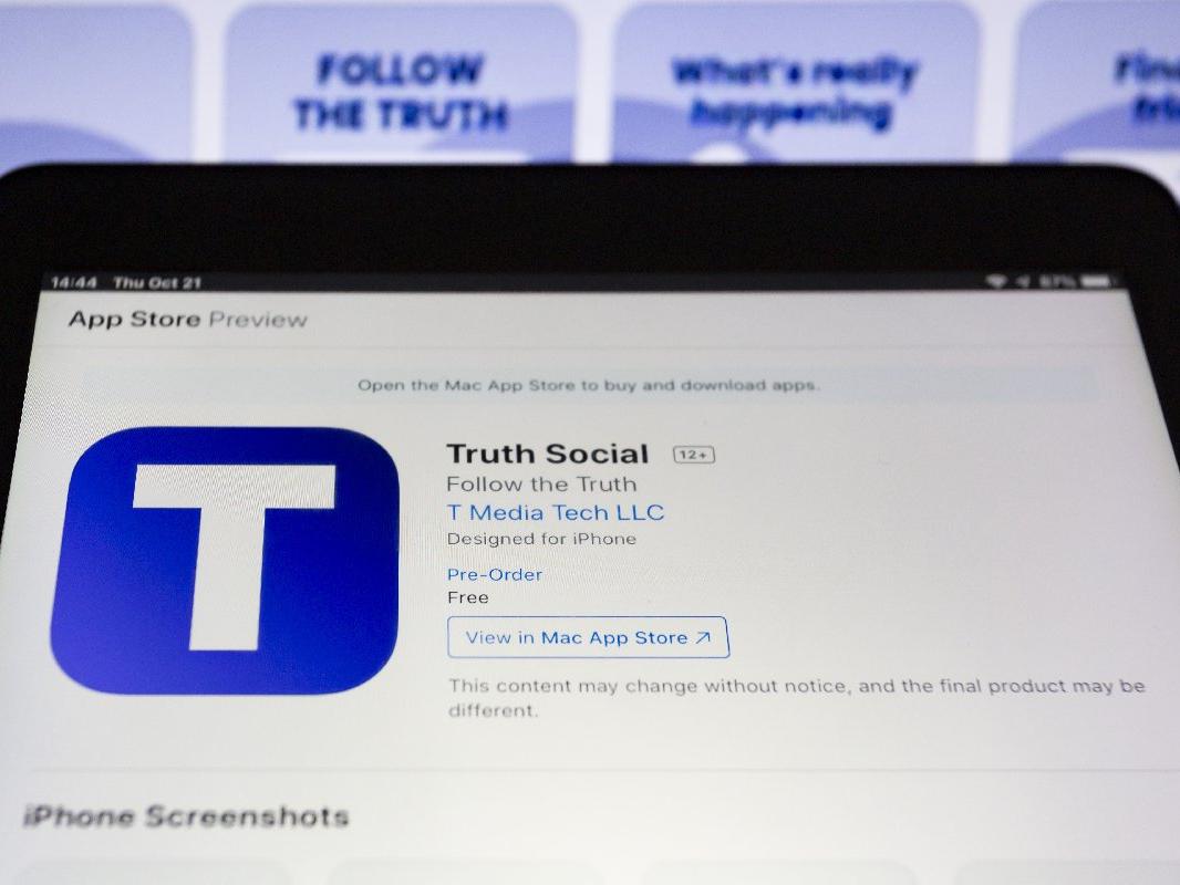 Trump sosyal medya platformu Trut Social'ı yayına almadan ortalık karıştı