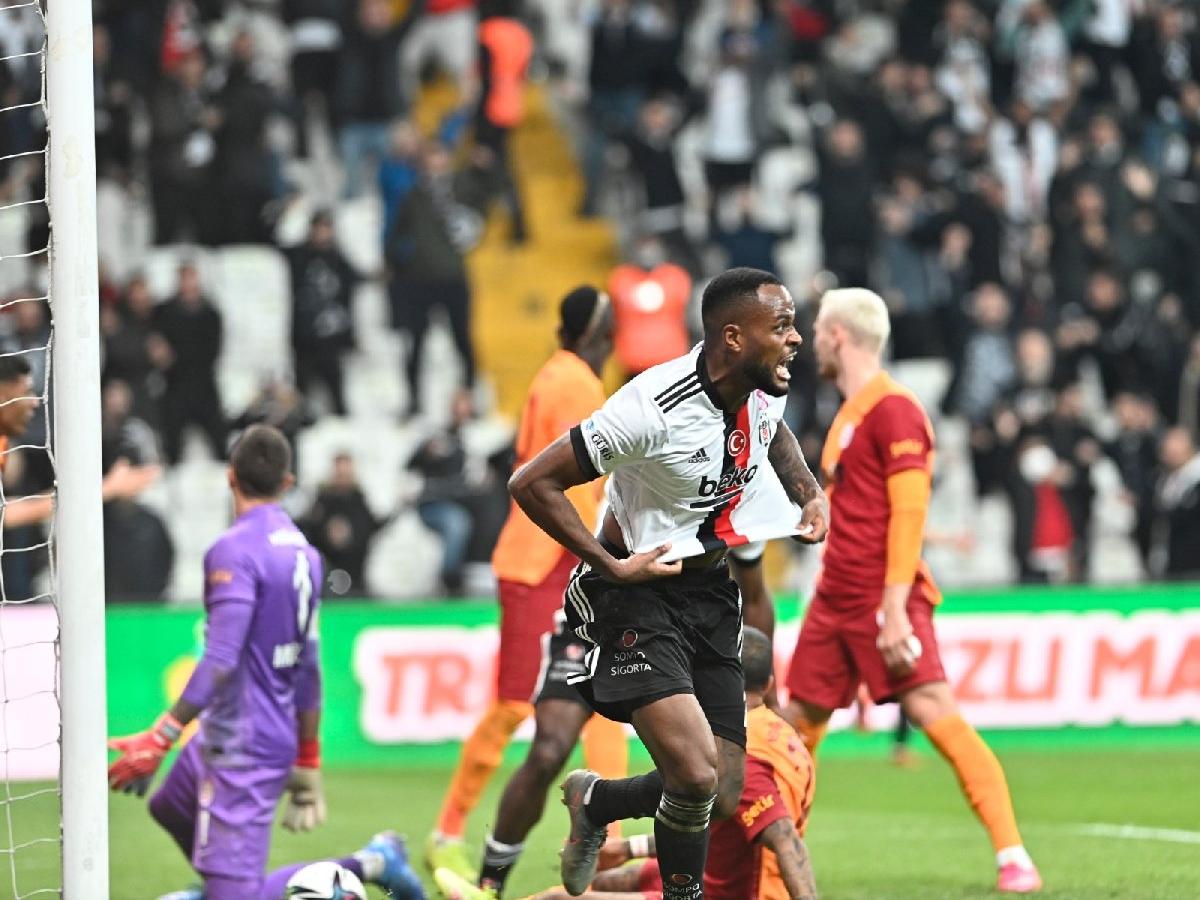 Beşiktaş, Galatasaray'ı Larin ile devirdi: 2-1