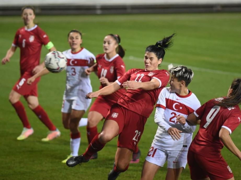 A Milli Kadın Futbol Takımı, Sırbistan'a mağlup oldu