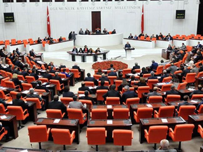 'Birden fazla maaş alan bürokratlar engellensin' teklifi AKP ve MHP oylarıyla reddedildi