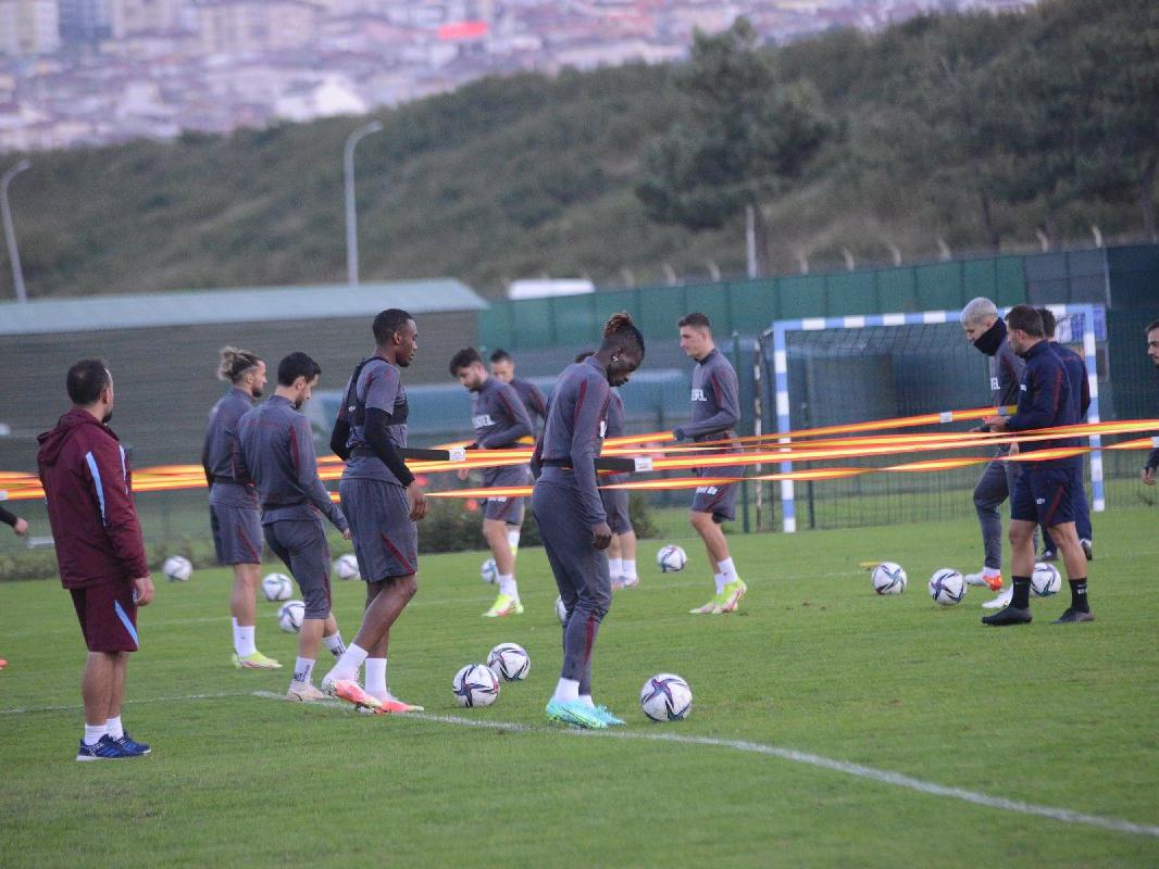 Lider Trabzonspor, Rize maçına 9 eksikle çalıştı