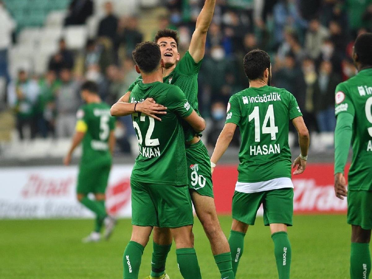 Bursaspor Ziraat Türkiye Kupası'nda 6 golle kazandı