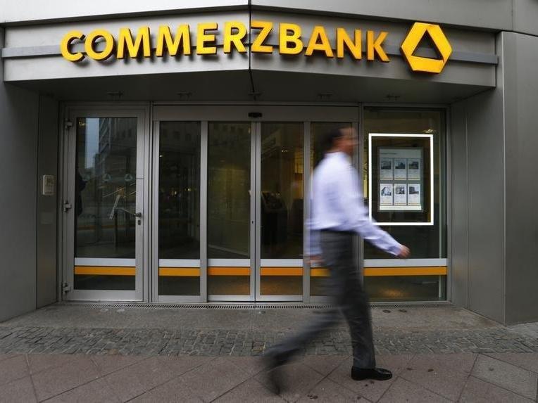 Commerzbank Mart 2022 için dolar tahminini 11 TL'ye yükseltti