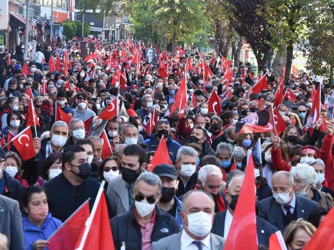 Eskişehir'de Cumhuriyet yürüyüşü