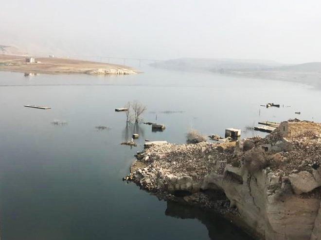 Baraj suları çekildi, eski Hasankeyf ortaya çıktı