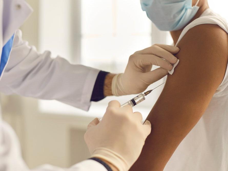 'Corona virüsten sonra kazanılan bağışıklık mi daha etkili, aşı mı?' sorusu yanıt buldu