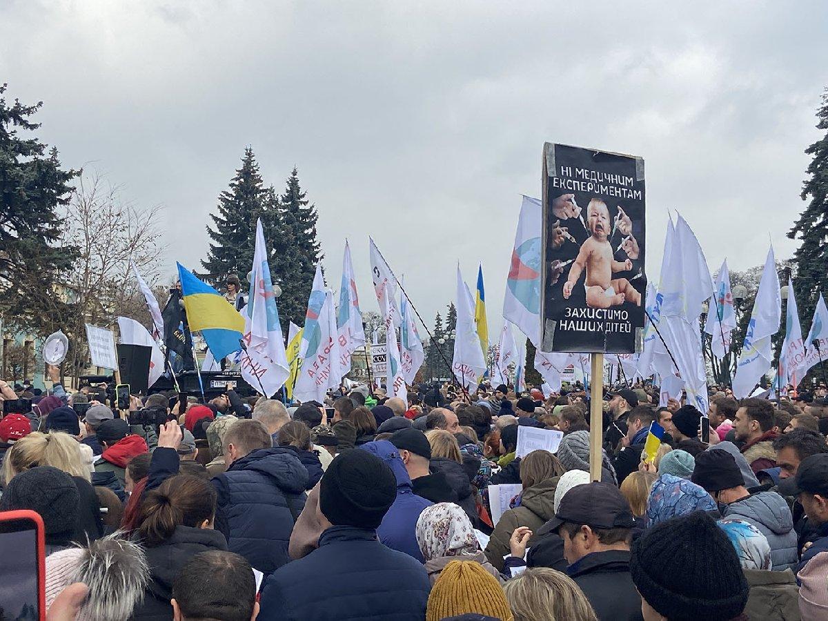 Ukrayna'da Covid-19 tedbirleri protestosu