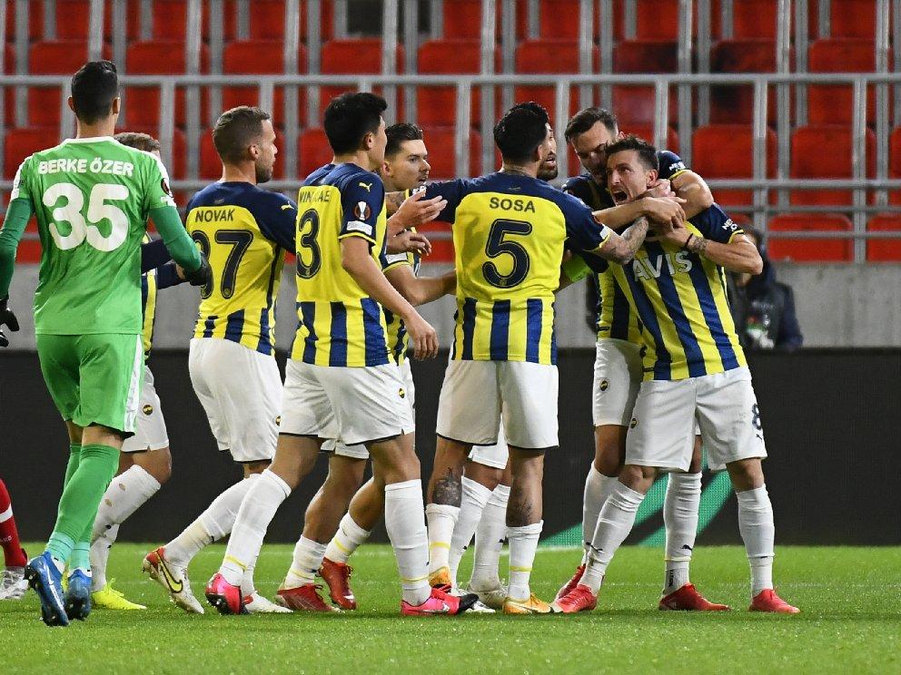 Fenerbahçe, Antwerp'te hayata döndü: 0-3