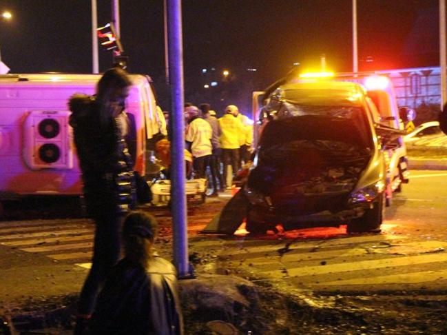 Bolu'da ambulansla otomobil çarpıştı: 5 yaralı