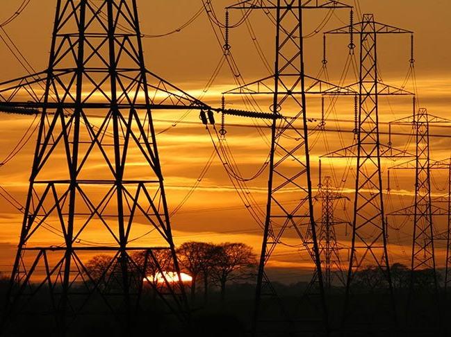 Maliyetler vurdu: Elektrik şirketleri sözleşmeleri feshediyor