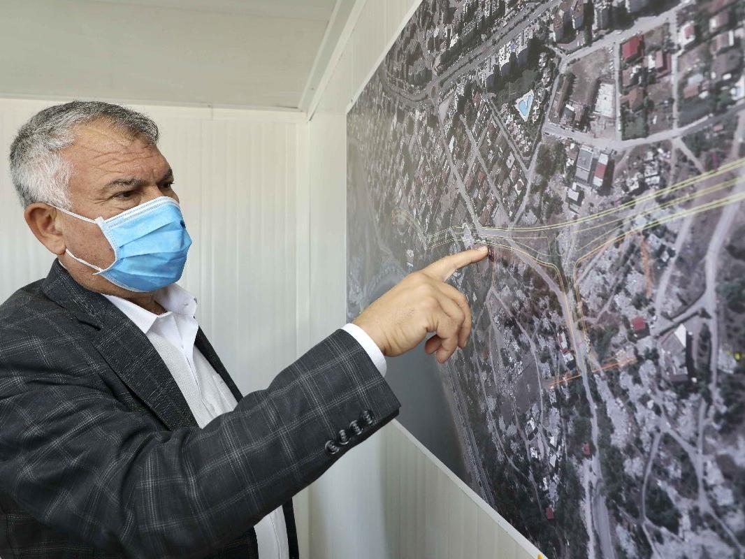 Başkan Zeydan Karalar kentin trafik sorununu azaltmak için sahada