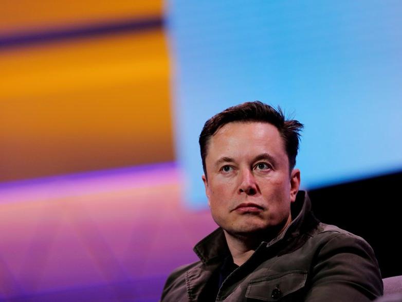 Elon Musk'tan Twitter'da tartışma yaratan soru