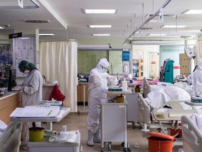 İzmir Tabip Odası Başkanı: Şu anda uzamış bir 4'üncü pikin içindeyiz