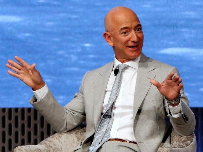 Milyarder iş insanı Jeff Bezos'a göre gelecekte uzay, insanlığın evi olacak