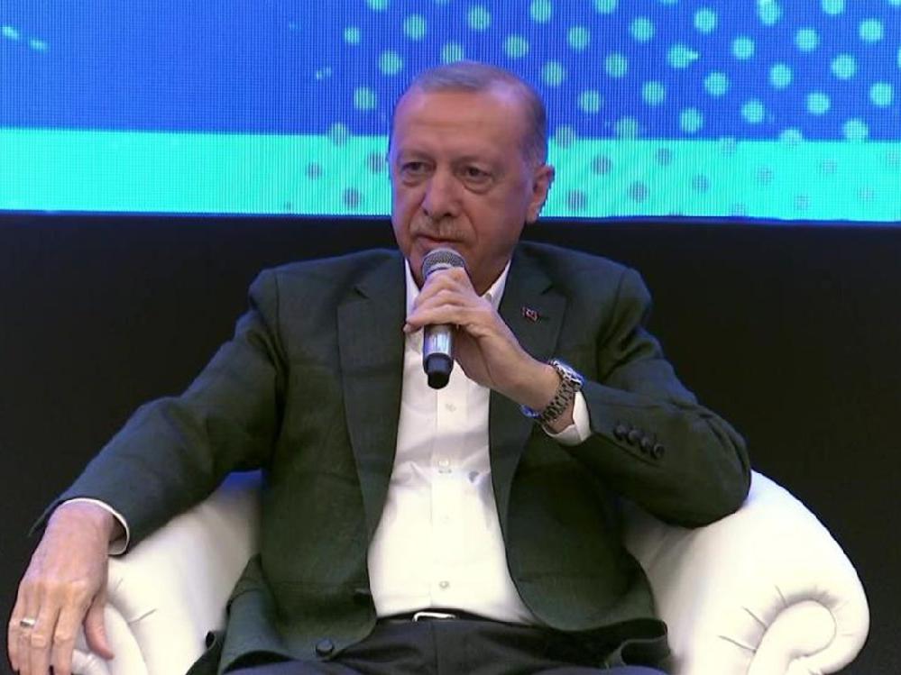 Erdoğan'dan soru soran gence: Sen de tam damardan girdin