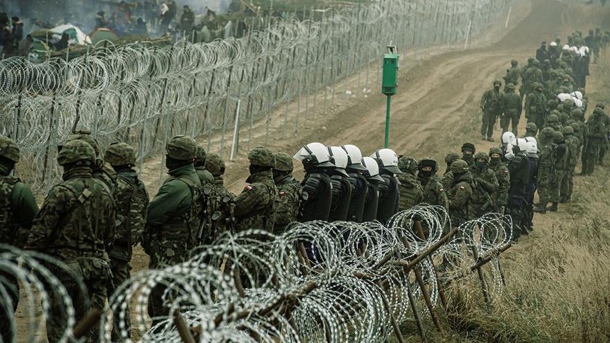 Belarus-Polonya sınırında neler oluyor? Mülteciler çaresizce arada kaldı