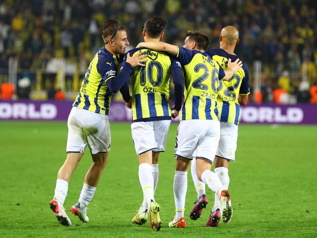 Fenerbahçe'de derbi heyecanı: Gerçek Fenerli kim olacak?