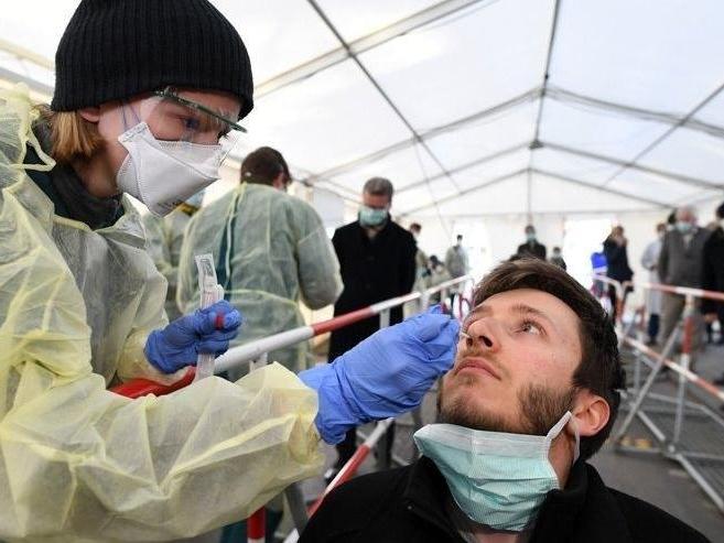 Alman Meclisi'nde yeni corona önlemleri kabul edildi