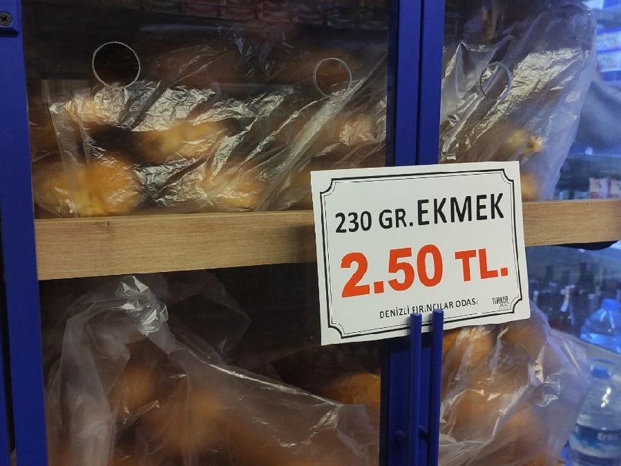 Ekmek bir ilde daha 2,5 liraya çıktı