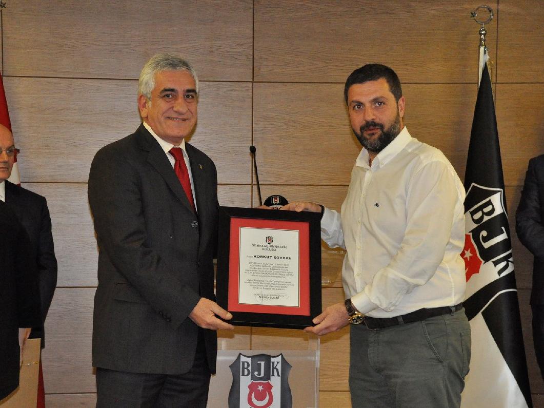 Şafak Mahmutyazıcıoğlu, Beşiktaş Divan Kurulu Toplantısı'na katılamayacak