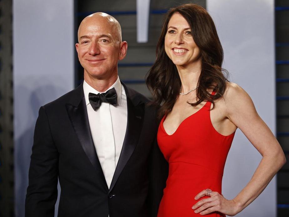 Jeff Bezos'tan boşanan MacKenzie Scott'ın parası bitmiyor