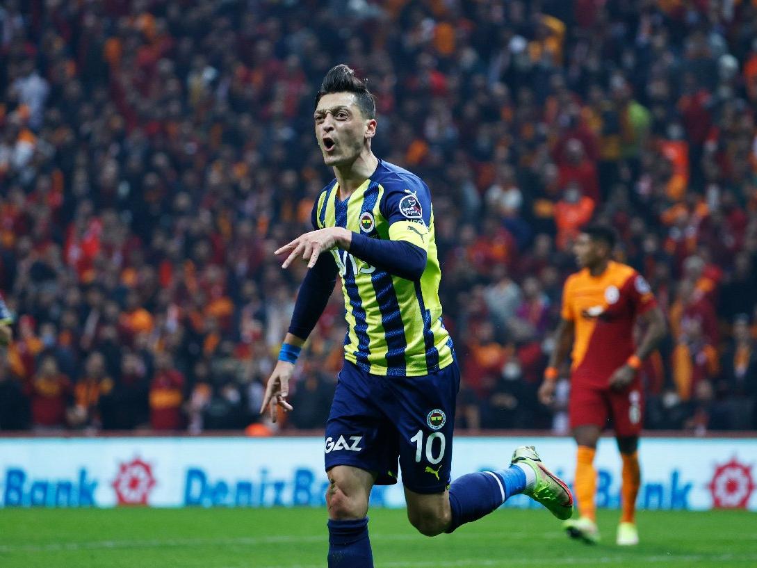Mesut Özil: Ben, Fenerbahçe'yle büyüdüm