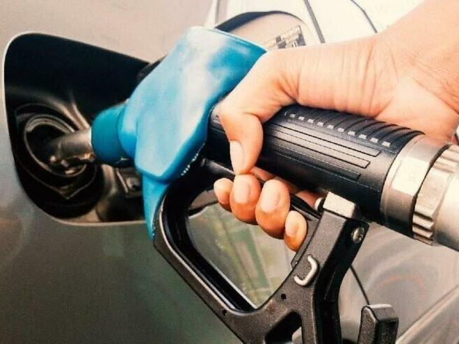 Benzin fiyatı ne kadar? Benzin zammı İstanbul, Ankara, İzmir'de fiyatları uçurdu