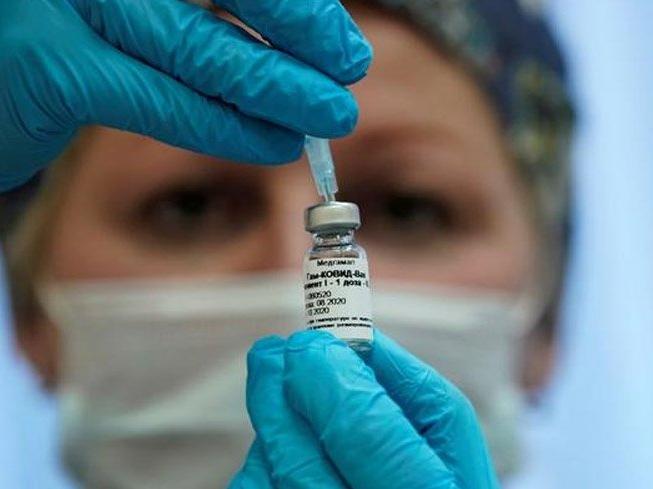Rusya duyurdu! Burun spreyi şeklindeki corona aşısı piyasaya sürülüyor