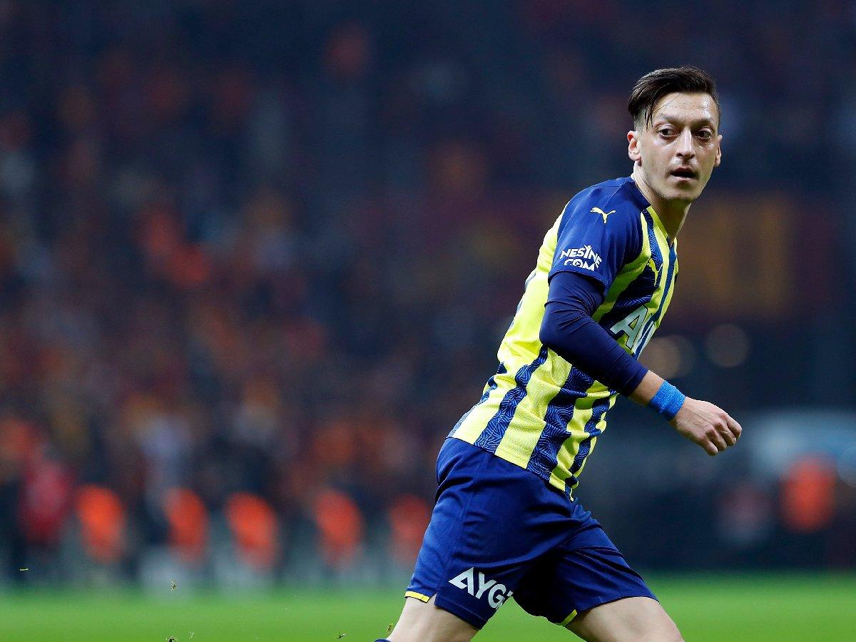 Fenerbahçe'de Mesut Özil şoku