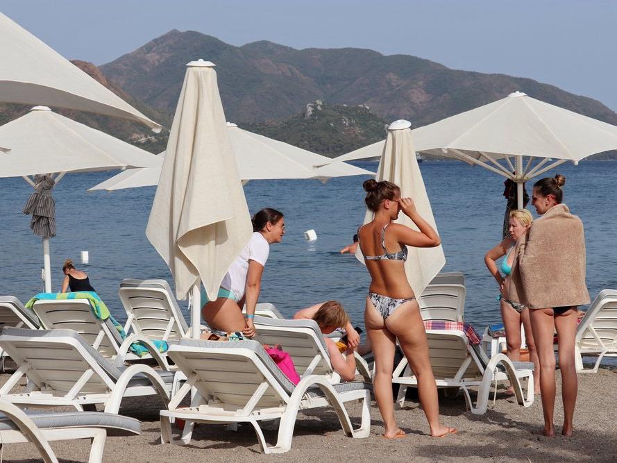 Türk Lirası'ndaki değer kaybı İngilizlerin gözünü açtı: En ucuz tatil olacak