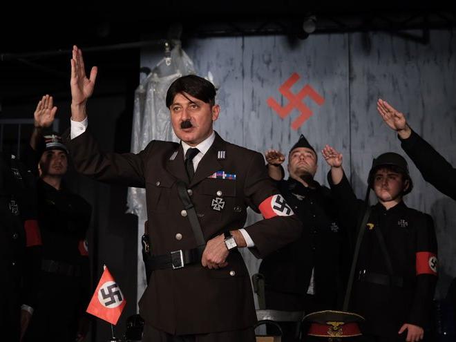 Hitlerin Hatıra Defteri Ankaralılarla buluşuyor