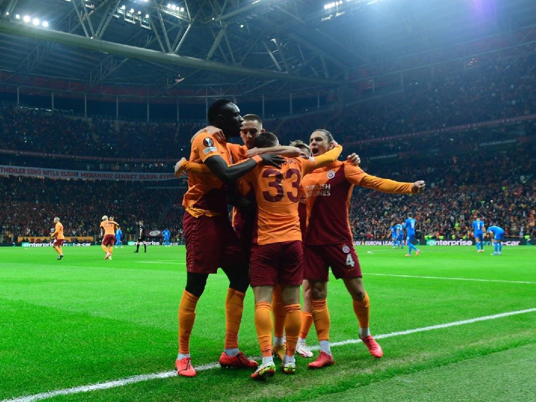 Galatasaray, Marsilya'yı 4 golle geçip turu garantiledi