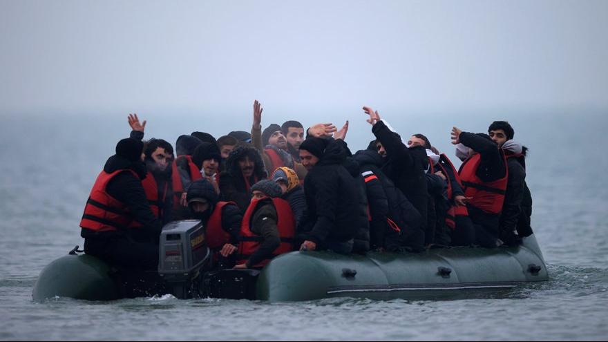 Fransa-İngiltere hattında gerilim yükseldi: Mülteci krizi tırmanıyor